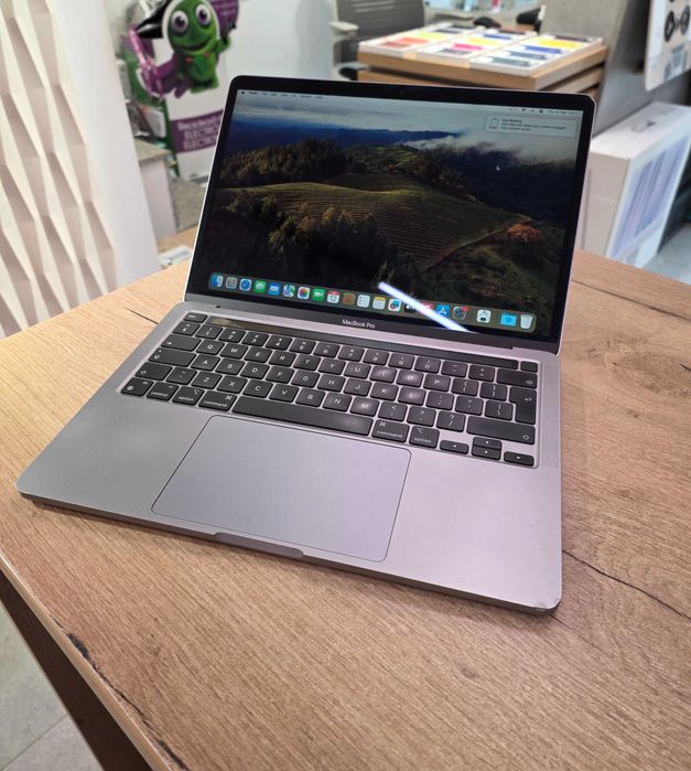MacBook Pro 13 M1 16GB RAM 512GB SSD – 2020 – 84% baterie