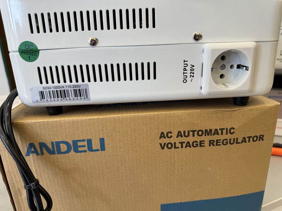 Продаю Стабилизатор напряжения АНДЕЛИ/ANDELI-SDW-1000 Kva 220V/QR-код
