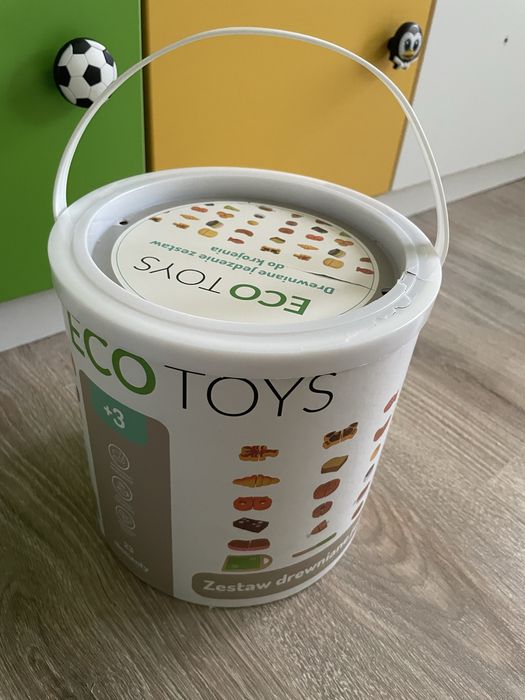 Дървена храна за рязане в кофа - 47 части - EcoToys