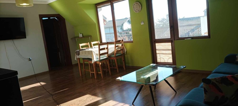 Дава се под наем Етаж от къща в к.к. Св.Св. Константин и Елена - 80 кв.м за 433.5 € - Снимка #2