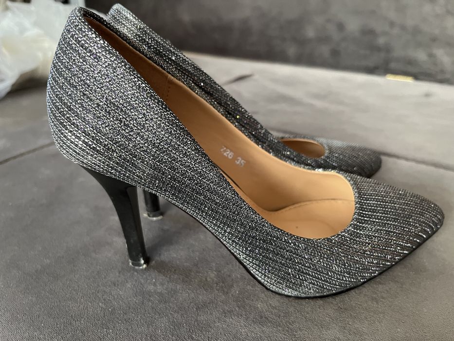 Туфли сатылады