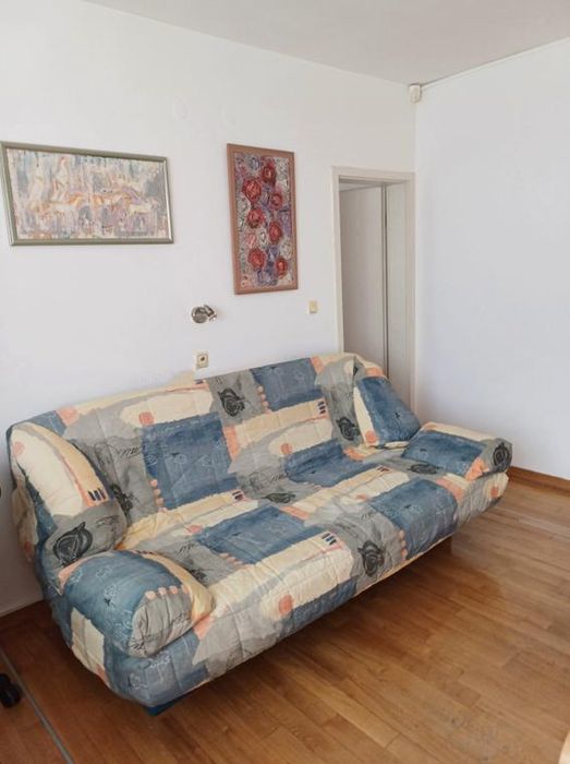Дава се под наем Тристаен апартамент в София, Лозенец - 101 кв.м за 1176.57 € - Снимка #1