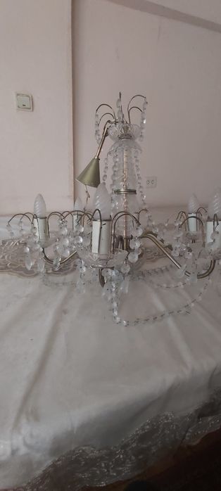 Продаётся хрустальная люстра