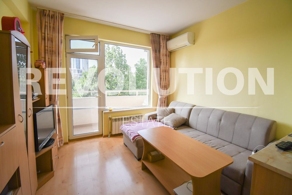 Дава се под наем Двустаен апартамент в София, Дианабад - 50 кв.м за 548.25 € - Снимка #1