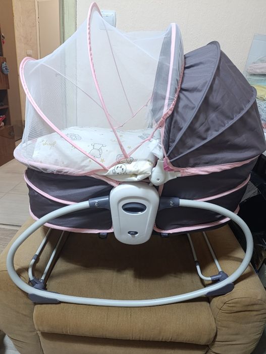 Бебешко кошче/шезлонг Mastela 5в1 лилав с музика и вибриране.