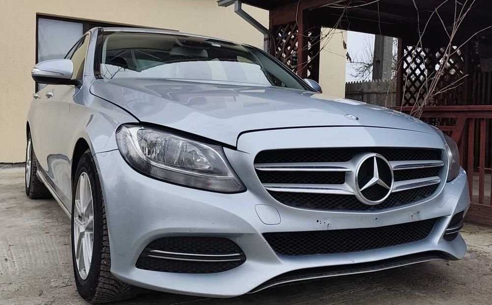 Mercedes C220 - Model 2015 - Manuala