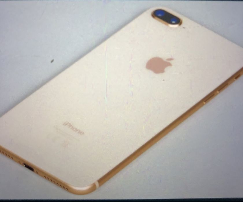 Продам айфон 8+ в идеальном состаянии