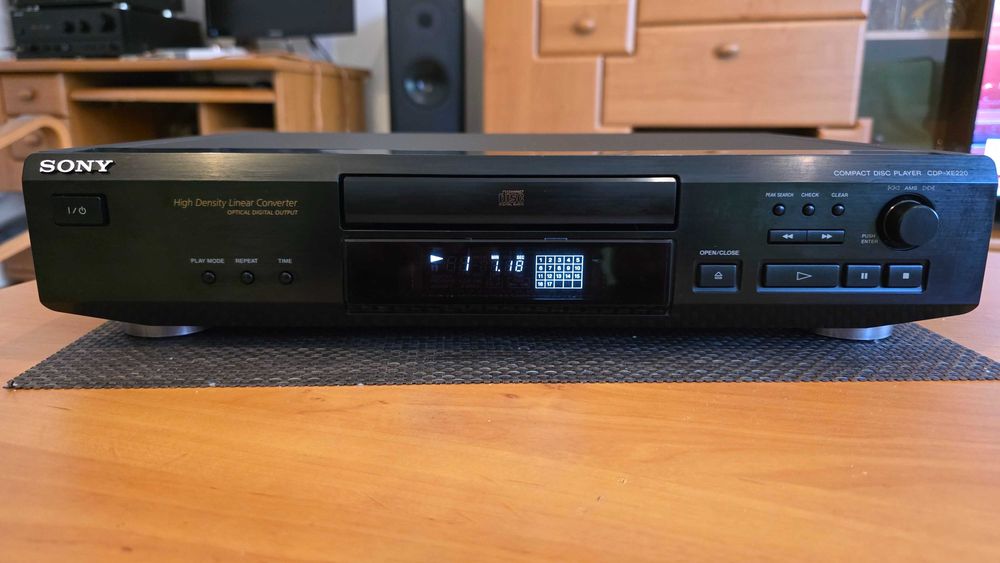 CD player Sony CDP-XE220