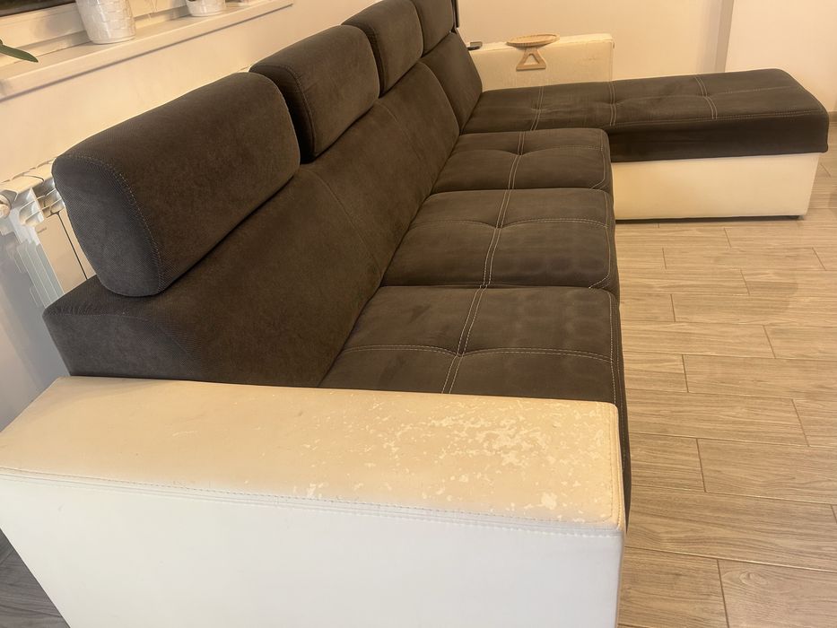 Oferta!!! Pret redus 15 milioane. Coltar    extensibil cu lada de depozitare. Nu ofer transport !