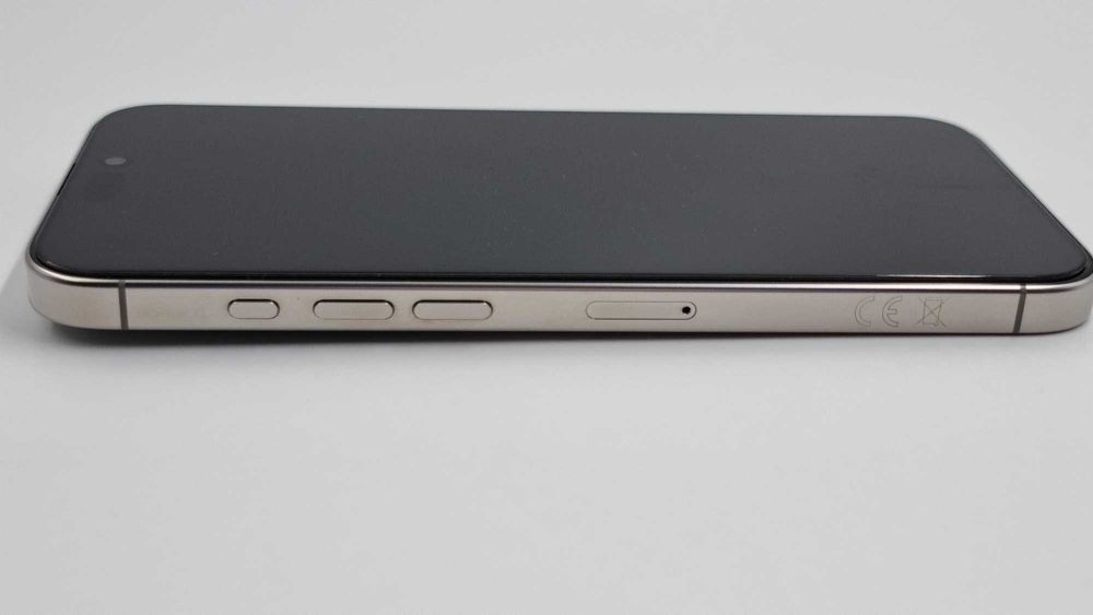 iPhone 16 Pro Max [Amanet Club Caro]