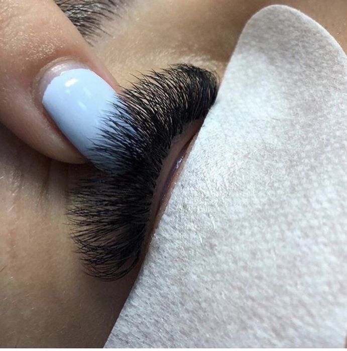 Наращивание ресниц Выезд и у себя