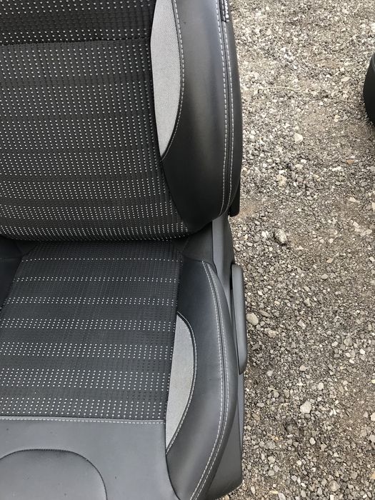 Салон за Пежо 2008 Peugeot 2008 2019 година