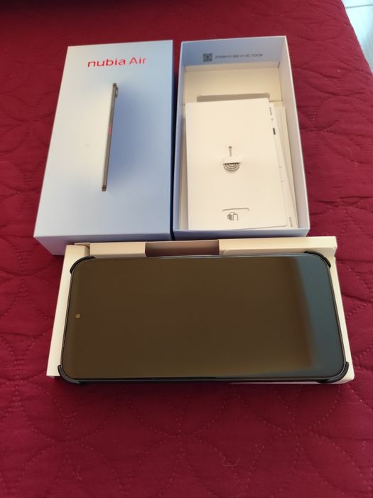 Продавам телефон ZTE Nubia Air