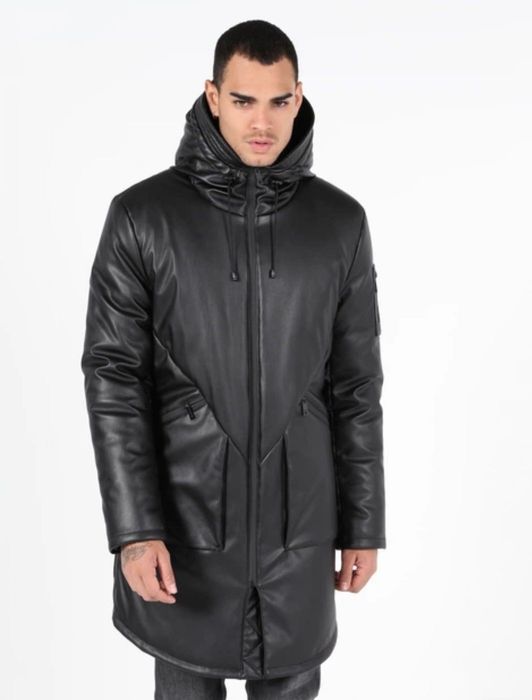 Продавам мъжко яке Colin's