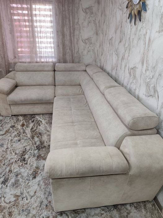 Угловой  большой диван