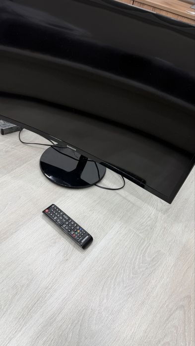 Телевизор samsung