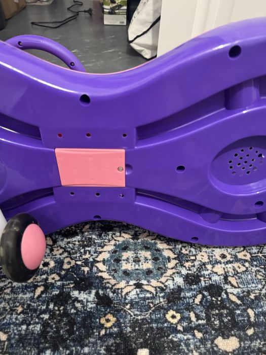 Продам Детскую Игрушечную Машинку