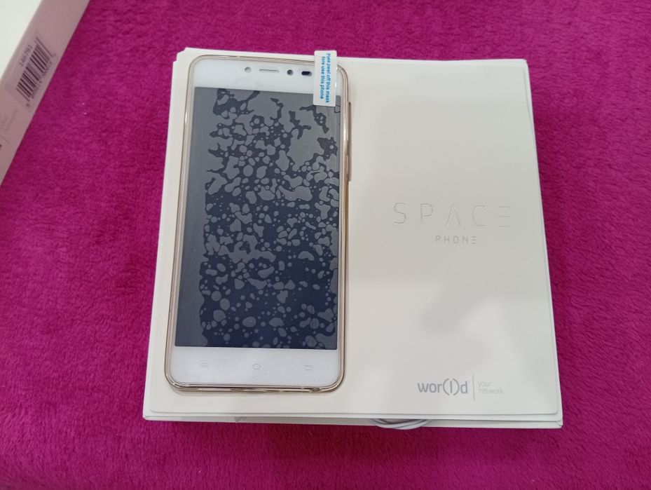 Продам телефон редкий фулл комлект