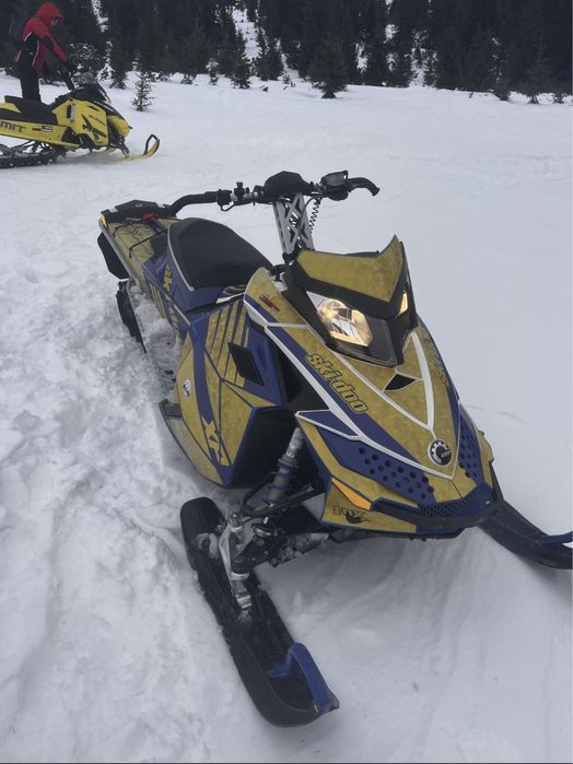 Snowmobil Ski Doo summit 800R 2009