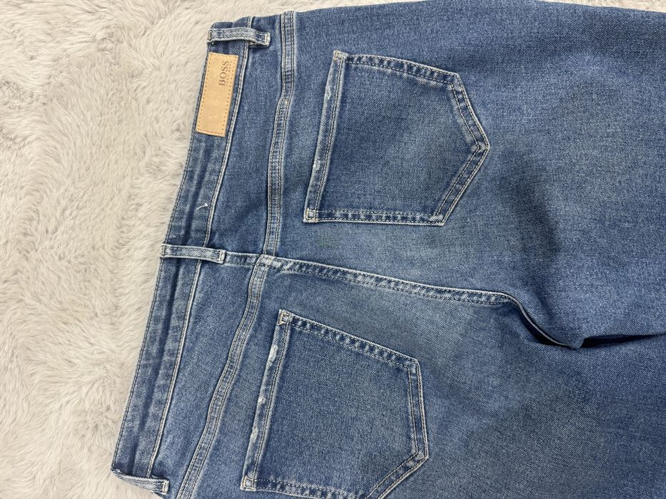 Дамски дънки BOSS. Размер 30