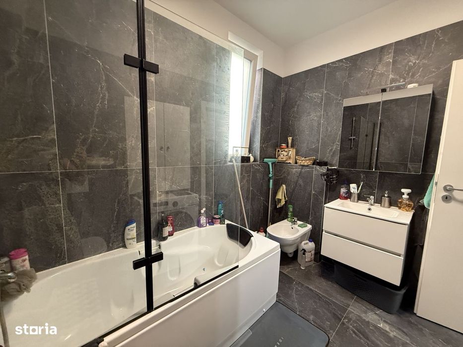 Apartament  cu 2 camere, decomandat cu gradina de 45 mp - Giroc