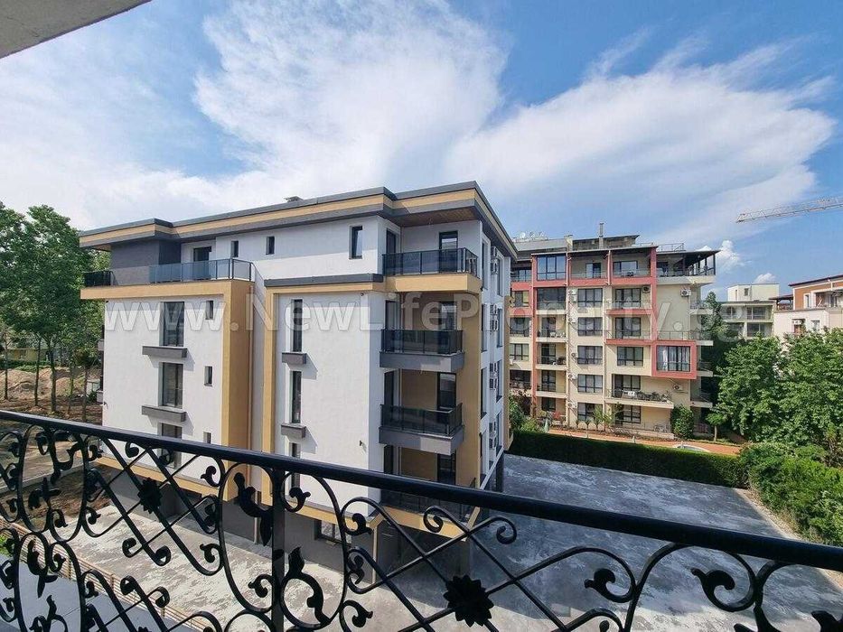 Студио в к-с „Magnolia Residence 7“, Слънчев бряг