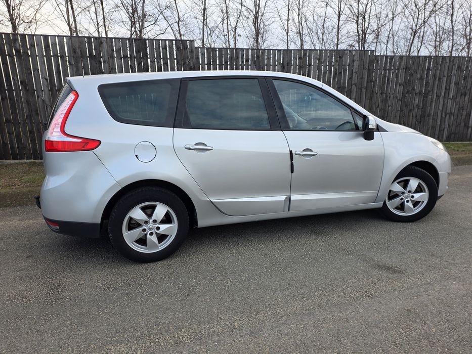 Renault Grand Scenic - Impecabil