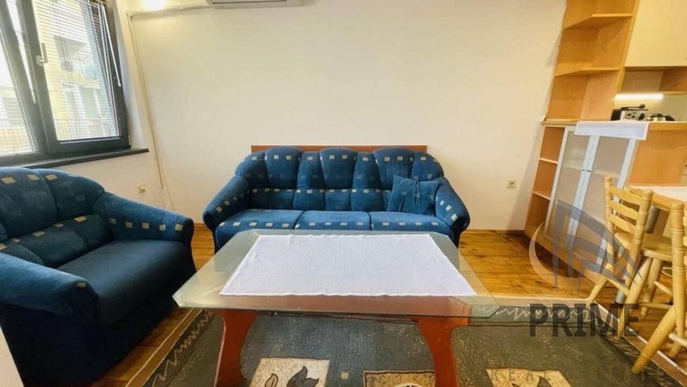 Дава се под наем Двустаен апартамент в Бургас, Център - 57 кв.м за 357 € - Снимка #2