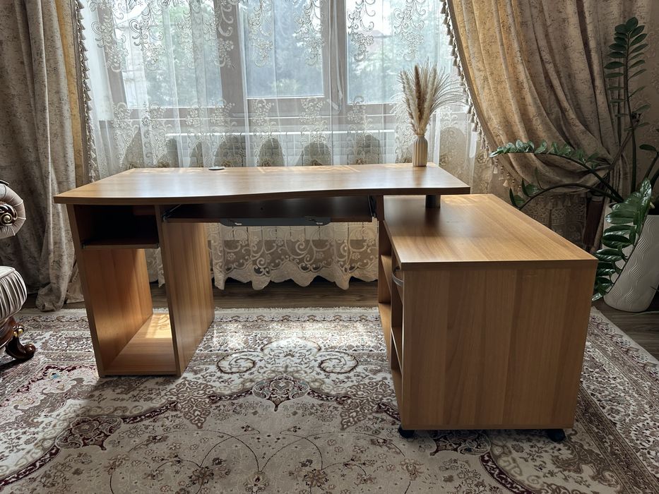 Компьютерный стол