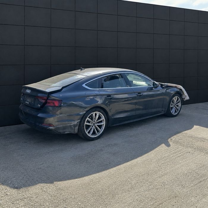 На части! Audi A5 Sportback 2.0tdi quattro