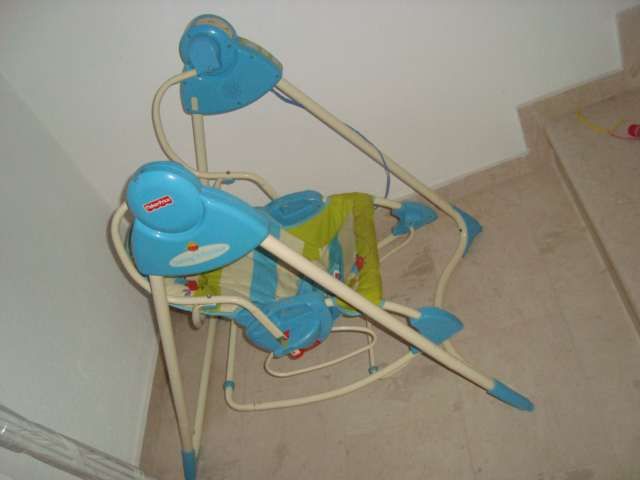 Продавам Fischer - price 3 в 1 детска самолюляща люлка Детска Люлка