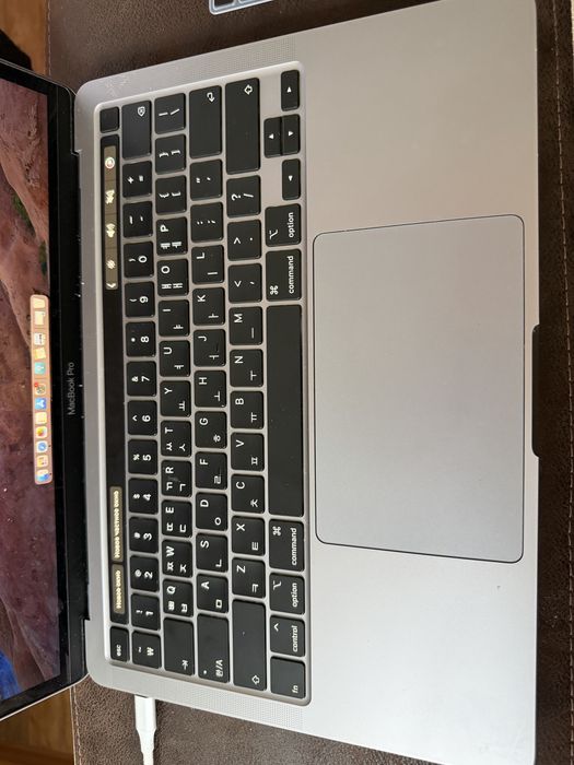 Продам MacBook Pro 2020