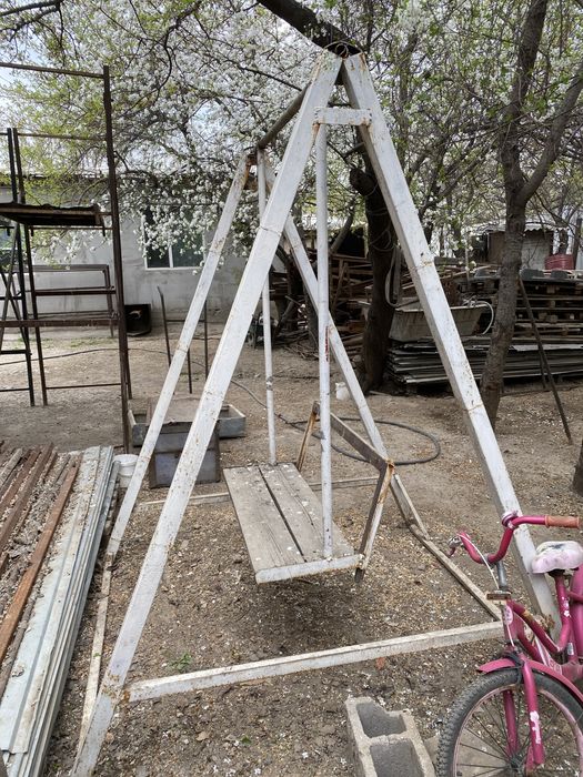 продам качелю прочную