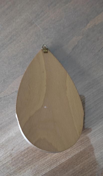 Съд за съхранение на светена вода* Църковна утвар* Месинг и дърво