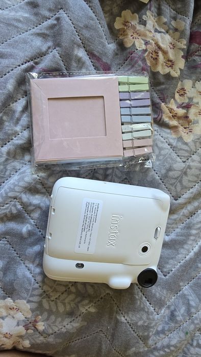 Instax mini 12 - бял