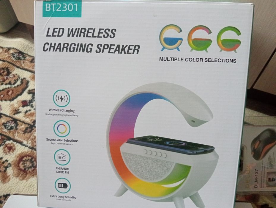 Светодиодная блютуз колонка , беспроводная