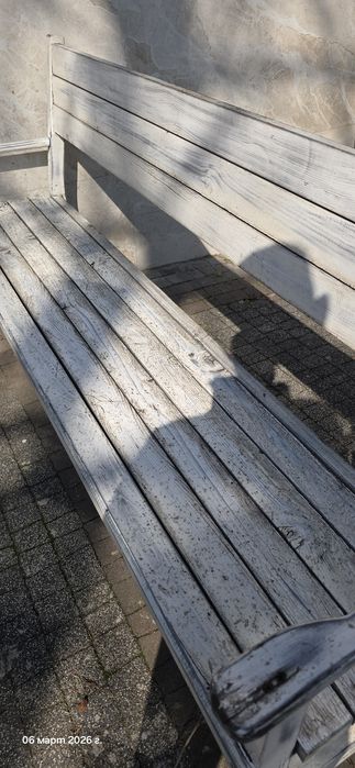 Запазени Дървени пеики