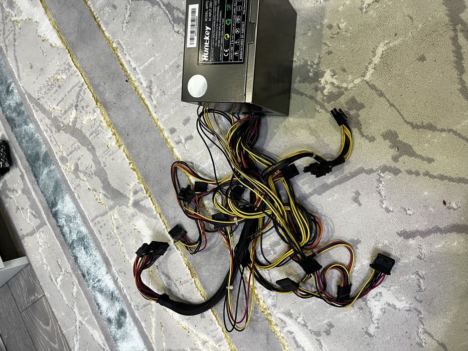 Huntkey 650w блок питание. Бп