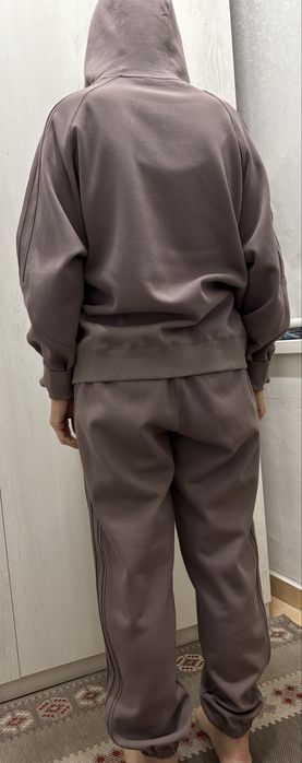 Продам костюм спортивный
