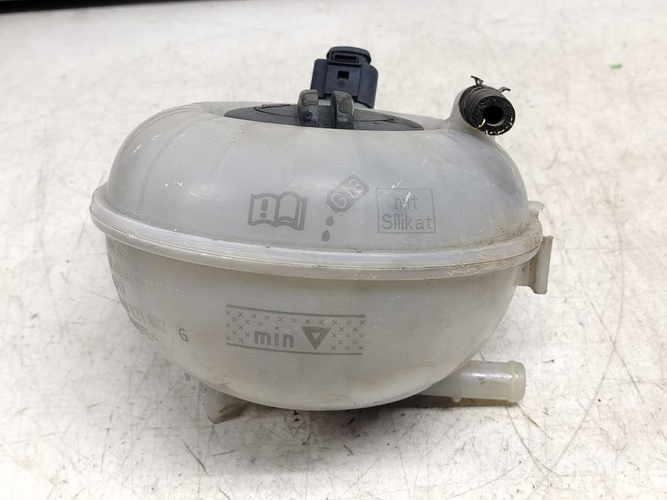 Vas expansiune antigel 5q0121407g Volkswagen Passat B8 (2014 - 2020)