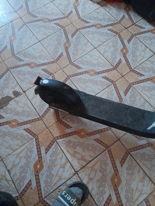 Vand trotineta electrica cu acte și garanție