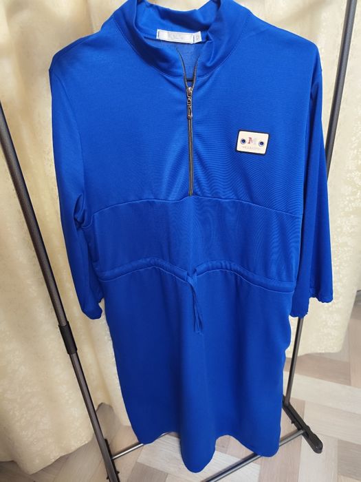 Платья женские разные