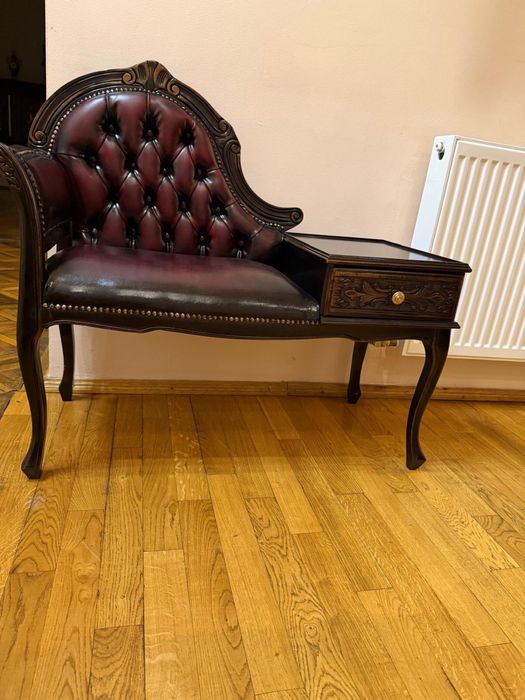 Bancuta pentru telefon baroc cu tapiterie chesterfield