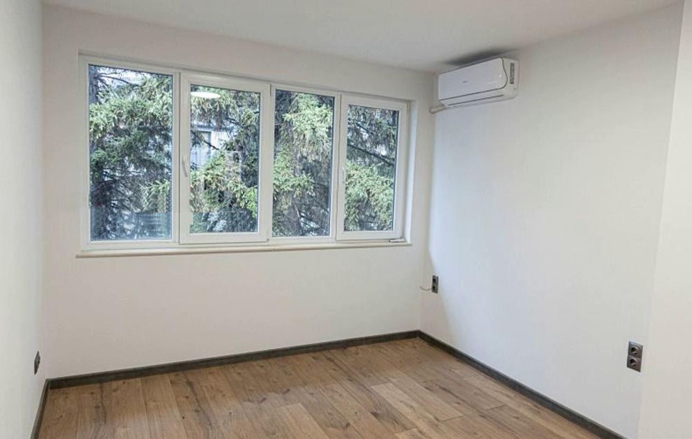 Дава се под наем Двустаен апартамент в София, Лозенец - 62 кв.м за 648.21 € - Снимка #2