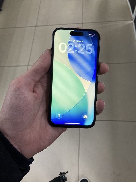 Продам Айфон 15 128 гб