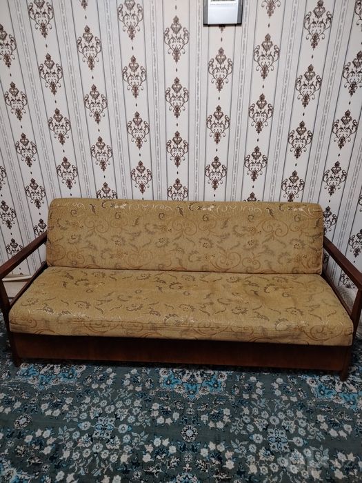 Продаю диван 2 кресла