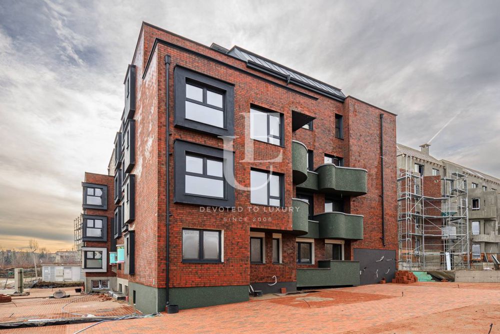 Продава се Тристаен апартамент в София, Витоша - 86 кв.м за 2070 €/кв.м - Снимка #1