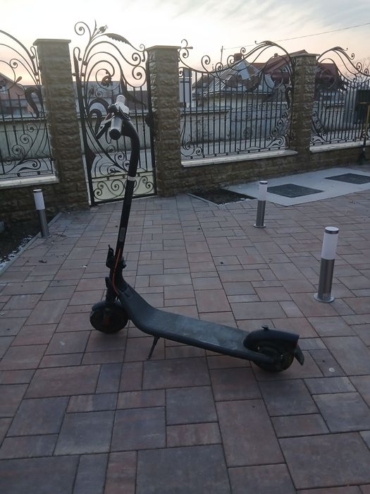 Trotinetă electrică ninebot
