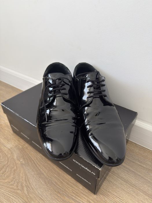 Pantofi eleganti