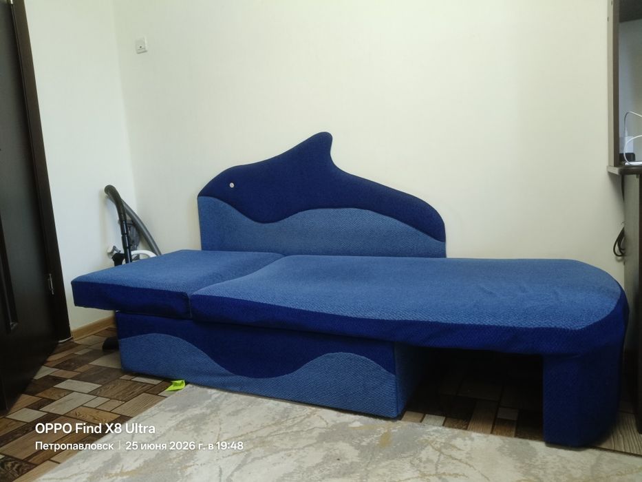 продам диван, желательно срочно
